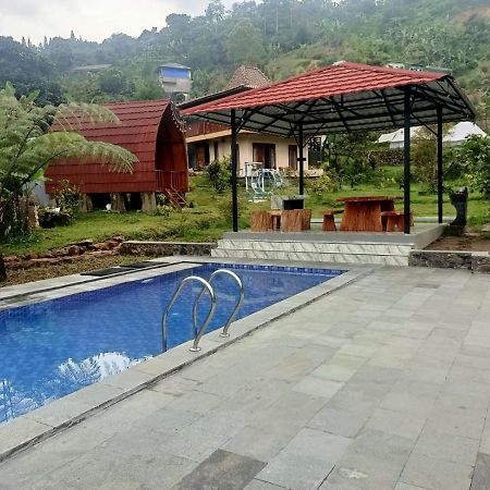 Wooden House Paseban Villa Bogor Exterior photo
