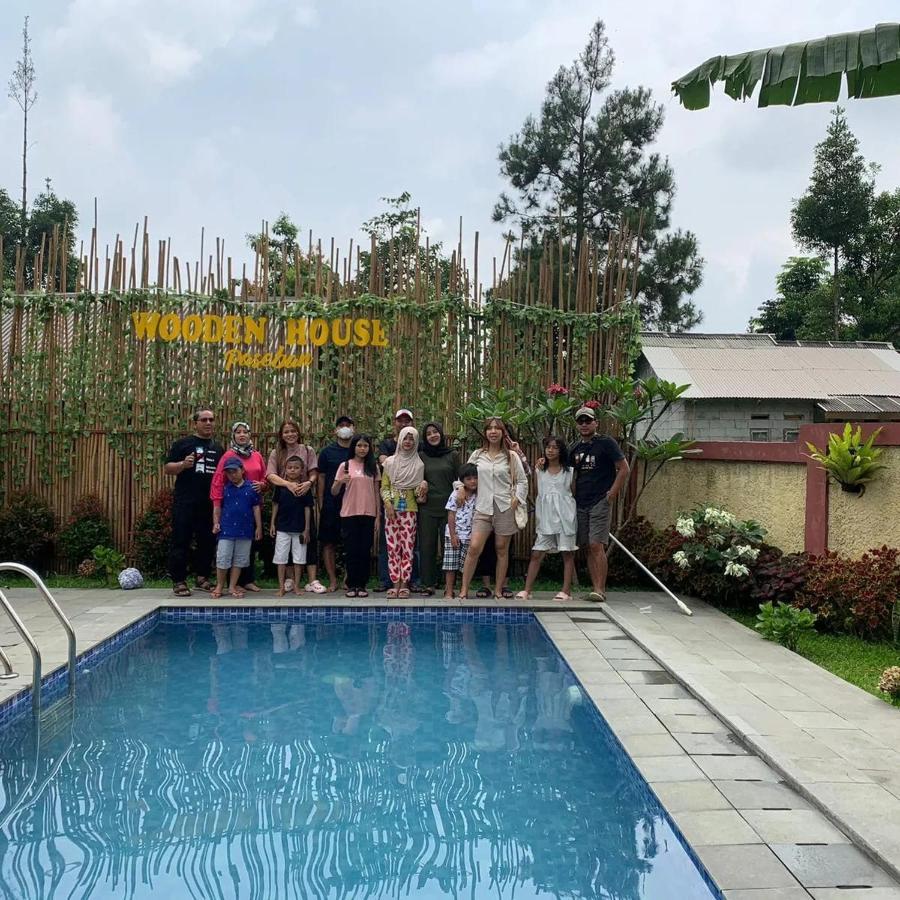 Wooden House Paseban Villa Bogor Exterior photo
